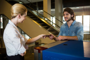 Gestión de check-in y check-out en alquiler vacacional claves para una experiencia 5 estrellas