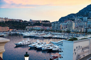 Marbella y Puerto Banús dos destinos únicos para disfrutar de una estancia inolvidable con Guest Marbella